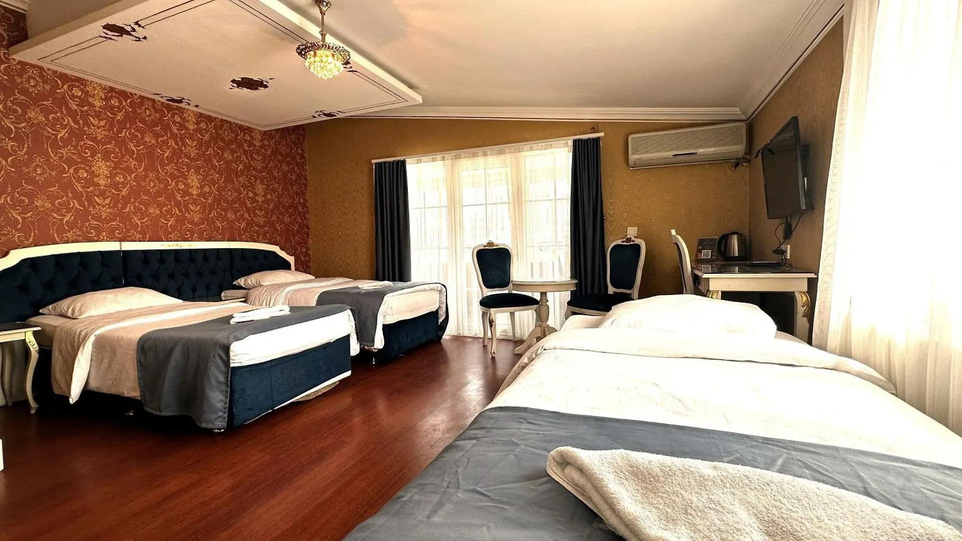 Taxim Alyon Hotel Istanbul City Center 3*,