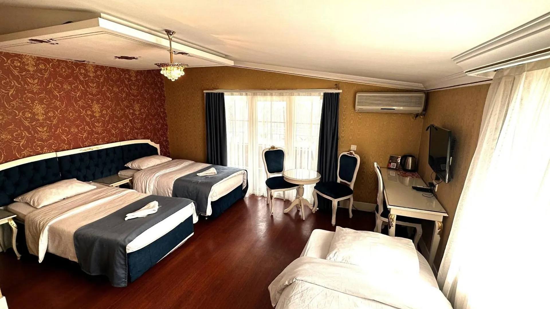 Taxim Alyon Hotel Istanbul City Center 3*,
